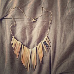 Silver V-cut Nexklace